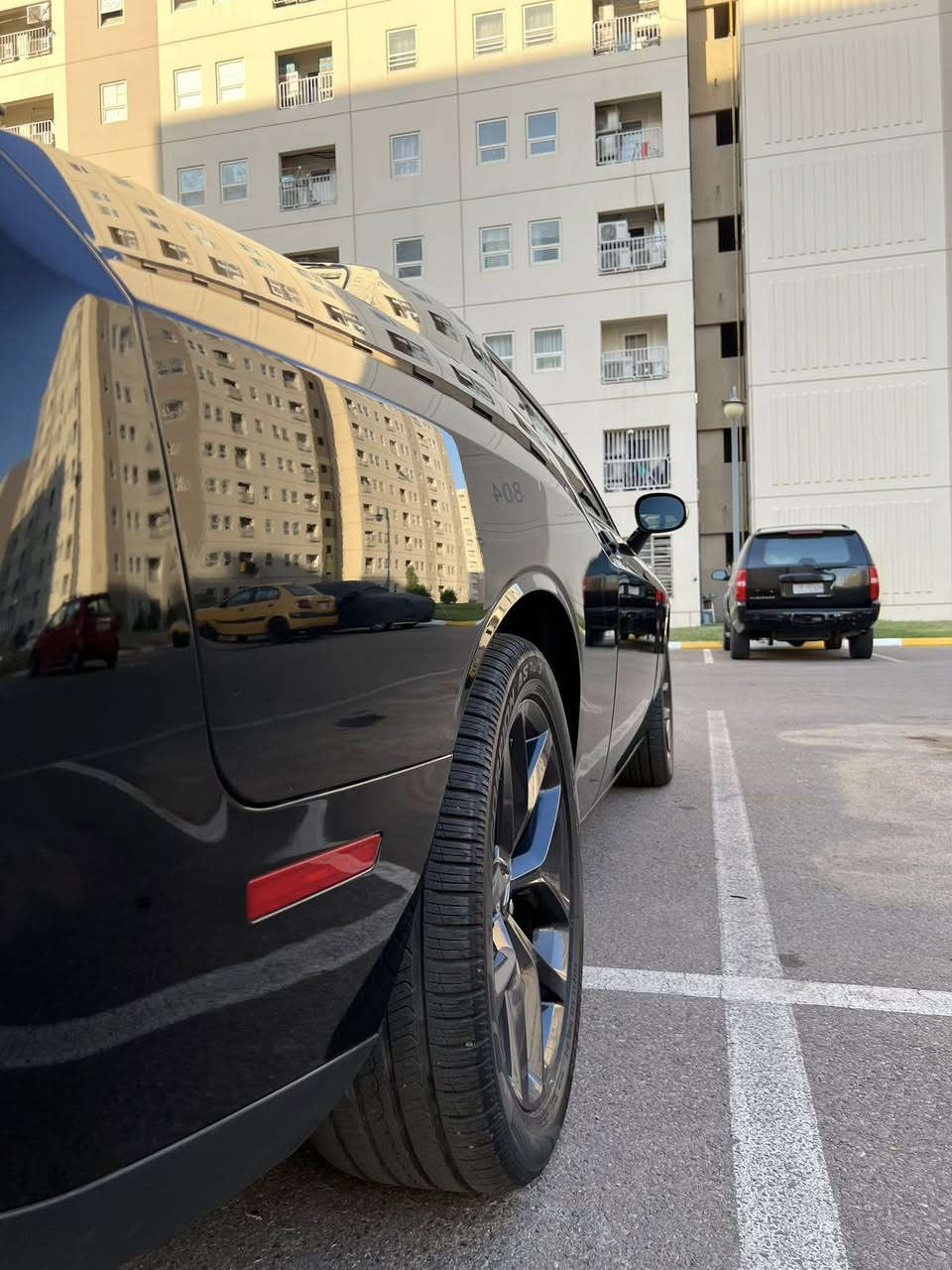 السلام عليكم  

للبيع جالنجر 2023 sxt بلاك توب
قطعتين صبغ جاملغ امامي وخلفي
 السيارة ماشية 31 الف جديدة كلش اجت ماشية 26
السيارة عليها اكزوز واكس بايب جاي من امريكا صوت حلو 
تو ويل 
175 وبيها مجال بسيط
السيارة بدون رقم دخول جديد
تترقم جميع المحافظات  
للاتصال ***********
