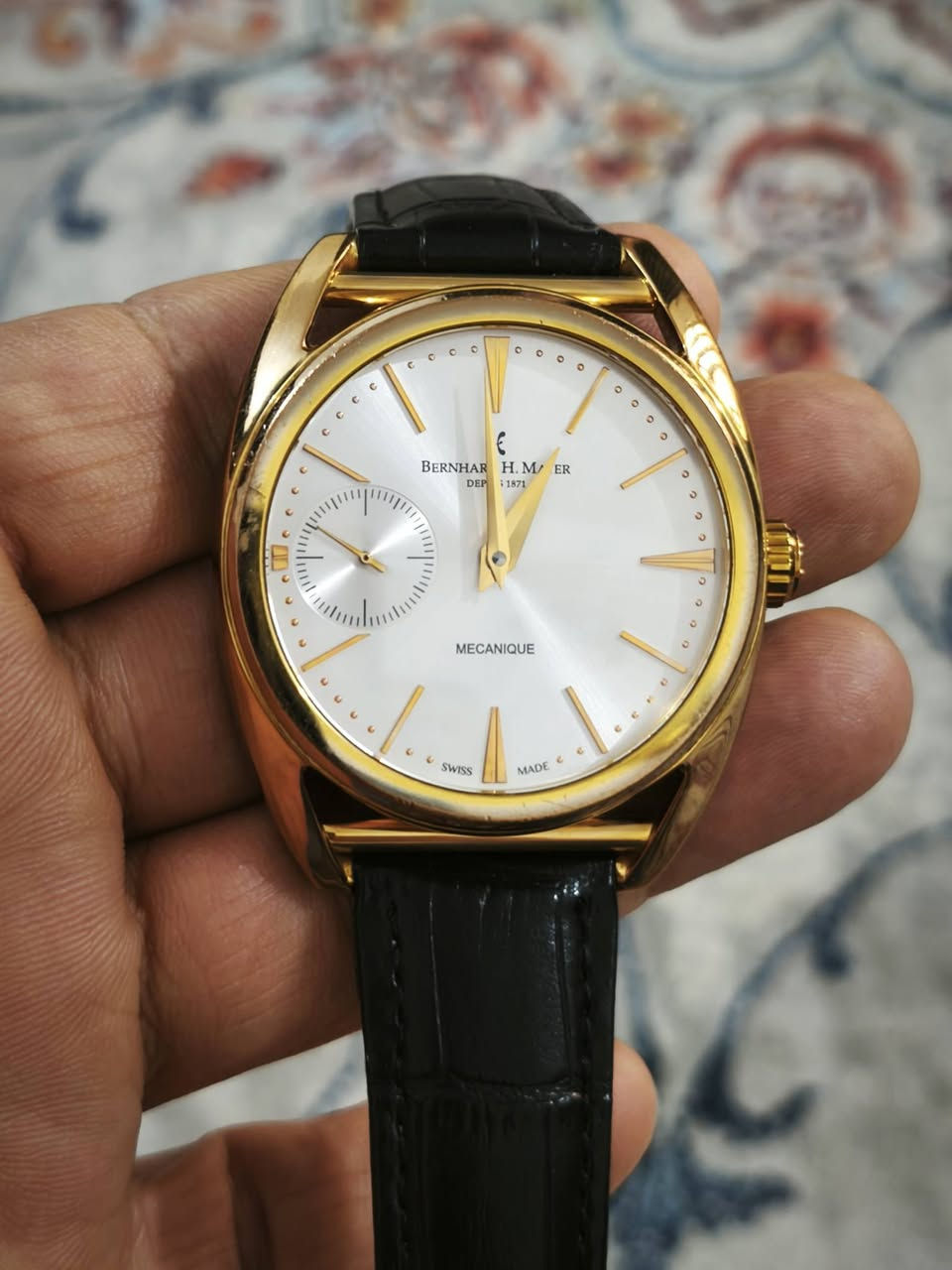 السلام عليكم..
برنارد اج ماير نصب تكويك لمتد ادشن مع العلبه الاصليه
نظافة الساعه ممتازه
القطر ٤٥ بدون الزمبلك
السير مستبدل والبوك والقفل اصلي
السعر ٣١٠ دولار


**إذا كنت صاحب هذا الإعلان وتريد حذفه لأي سبب، رجاءا أرسل رسالة إلى الدعم الفني**