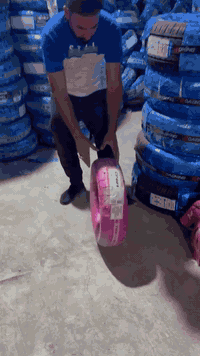 السلام عليكم وصول اطارات 165,65,13 مال سايبه لنقشه الناعمه الكوري  جمله ومفرد مركز وخدمات ابو زعتوري *********** ابو زعتوري ***********عباس
