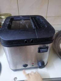 قلايه هوائيه • نظيفه • فيها مجال