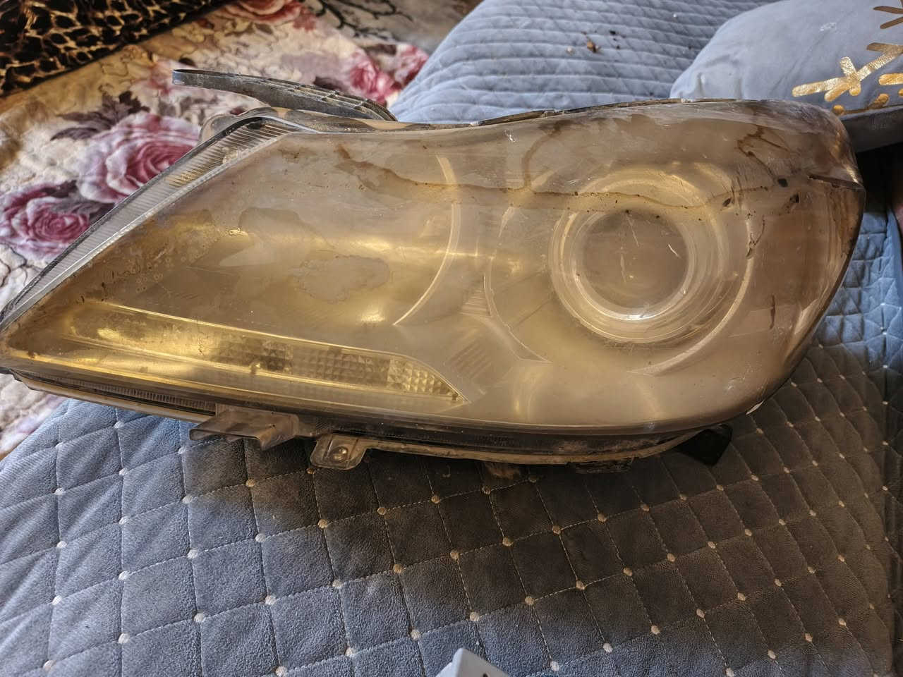 للسلام عليكم غراض سيارات شاشة مال فورتي سعر ٧٥ بك اليت مال بي وايدي جي ثري سعر ٣٠
