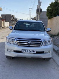 لاندكروز ٢٠١١ ستينيا   مكفوله من كلشي  تخم تاير جديد  السياره ع الشركه...