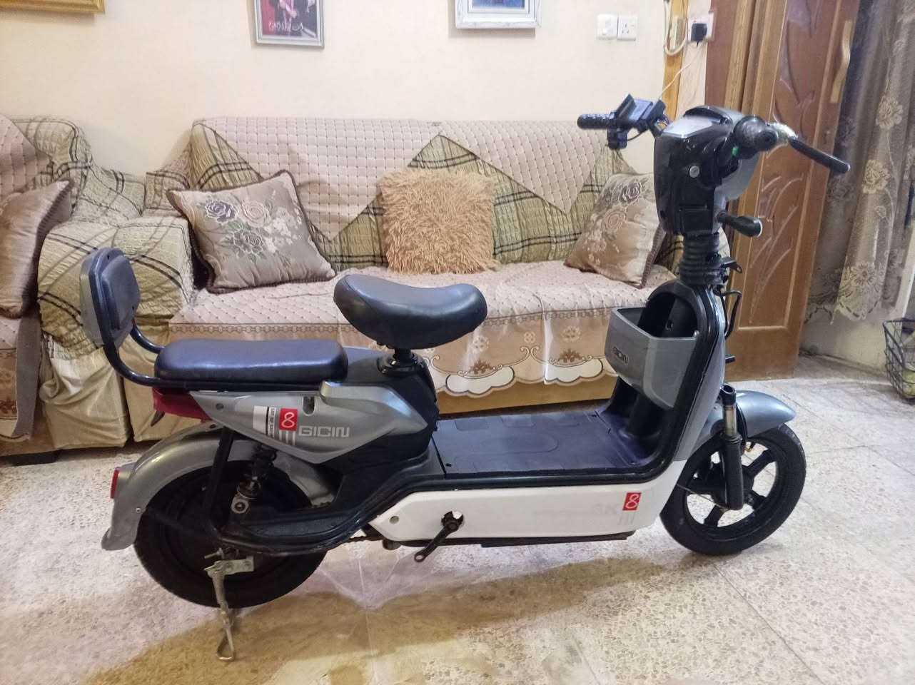السلام عليكم بايسكل شحن للبيع نوع SK8 حجم14 تايرات جدد بيه يده مال البريك الأمامي مكسوره السعر 250وبيه مجال المكان بابل في المركز للاستفسار التواصل على الصفحه


**إذا كنت صاحب هذا الإعلان وتريد حذفه لأي سبب، رجاءا أرسل رسالة إلى الدعم الفني**