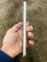 آيفون 8 بلس • ذاكره 64 • بطاريه 70%