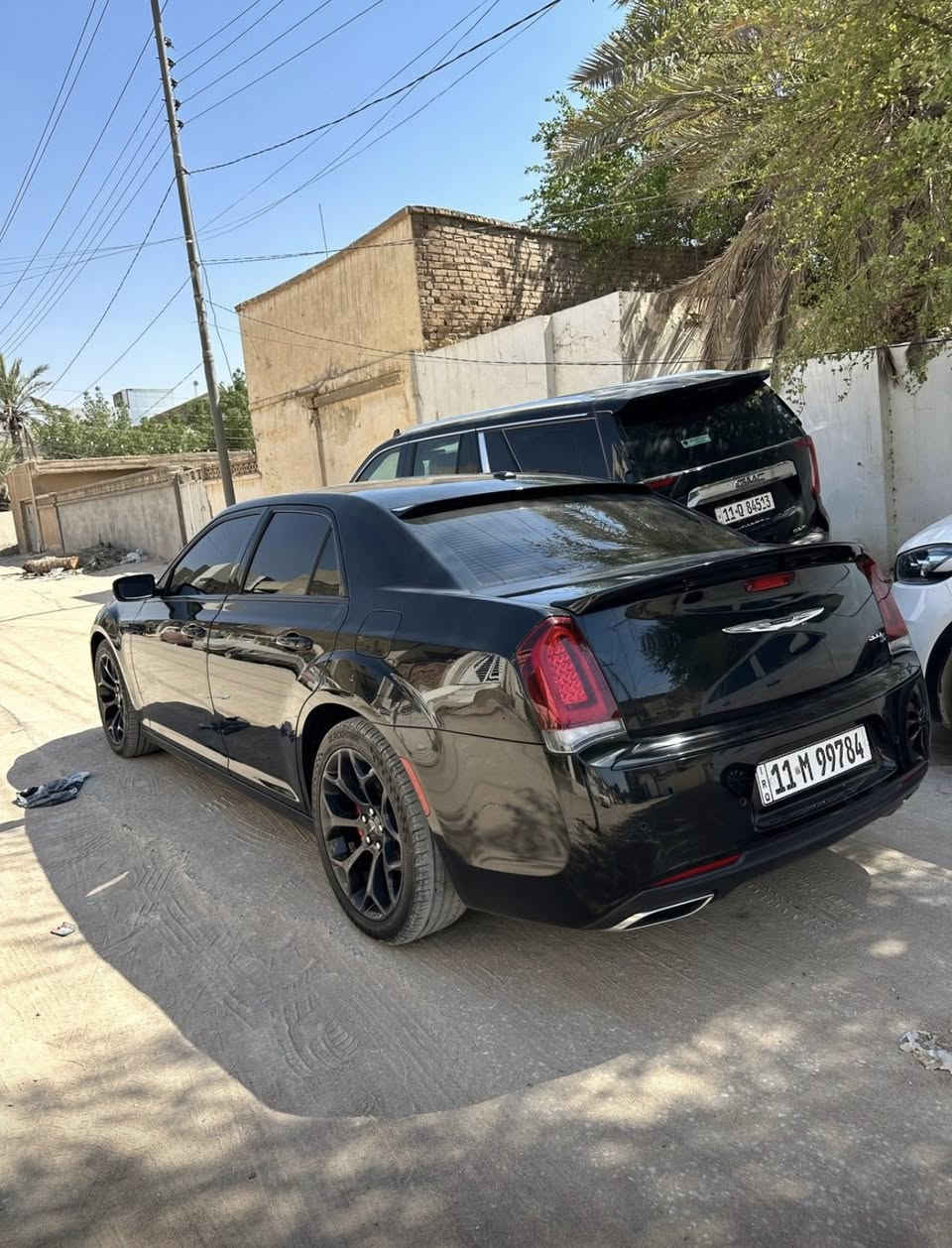 كرايسلر 2021 خليجي ماشية 93 كيلو 
السعر 310
المواصفات : السيارة فول 1/1
* بانوراما .
* رادار مع مانع تصادم .
* نقطة عمياء .
* حساسات امامية.
* مصابيح امامية زنون مع LED .
* ويل قياس 20 أنج .
* حساسات خلفية .
* بردة خلفية كهربائية .
* شاشه كبيرة مع نظام ملاحة نفكيشن GPS .
* سستم صوت الپاين مع سماعات بريميوم .
* مقصورة الركاب من الجلد الفاخر.
* مقاعد أمامية كهربائية عدد 2 .
* ذاكرة لحفظ وضعيات الجلوس (ميموري) .
* مقاعد أمامية تبريد وتدفئة .
* مقاعد خلفية تدفئة .
* تشغيل عن بعد .
* ستيرن كهربائي .
* تدفئة ستيرن .
* محدد سرعة .
* تلفون بلوتوث .
* كاميرا خلفية .
* مرايا متحسسة للاضاءة العالية .
* كير شفتر بالستيرن .
* دخول ذكي (بصمة) .
* حاضنة اكواب تدفئة تبريد
بيها بيبان اثنين بارد 
مكان السيارة نجف 
***********
