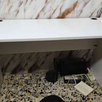 ميز كيمنك غير مستعمل فقط متروك طول ١٢٠ إرتفاع ٦٥ عرض ٦٠ سعر ٧٠ ألف بغد...