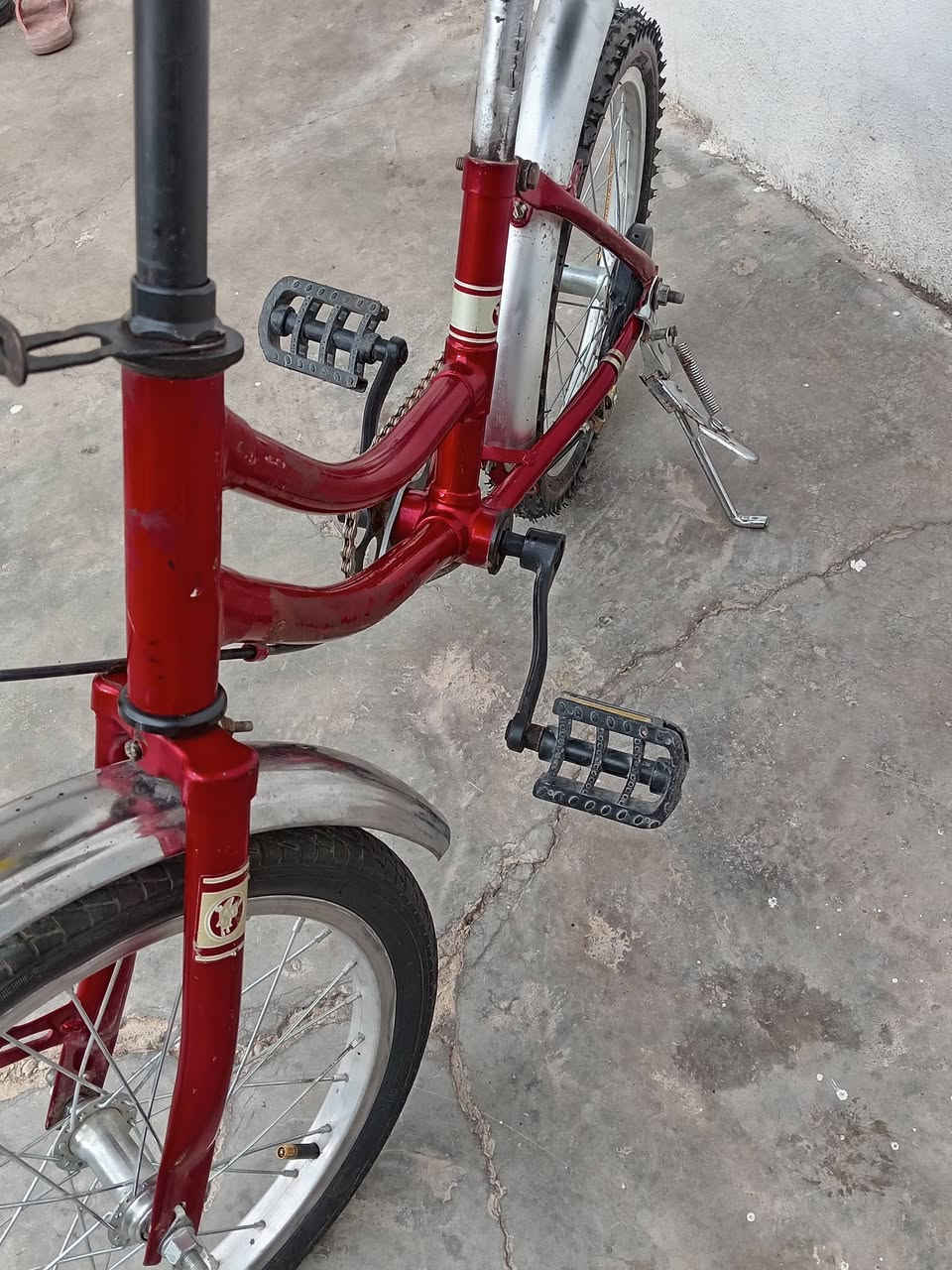 بايسكل للبيع حجم 16 السعر25 جاهز اي عيب مابي عنوان كركوك روناكي سايدين الرقم ***********
