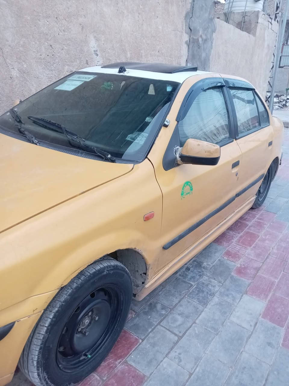 السلام عليكم سياره سمند للبيع موديل 2011 رقم مثنى  عليها هيئه 550 مكان السياره كربلاء  حي النضال  ***********
