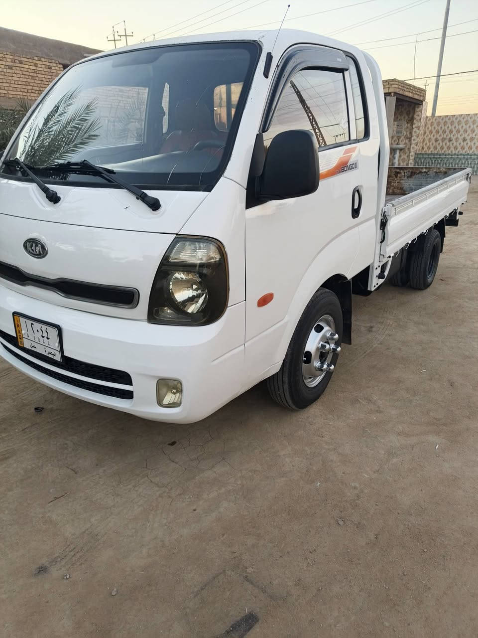 سلام عليكم فحل مديل 2012 سياره جديده مكفولة كفاله عامه من الضربه وتبديل سياره جديده مال جناي مكينه وكير وشاصي ورقم وحداد وتخم تاير كله جديد مكينه سبلاين شرط  سنويه مشروع وطني لل27 محور 14 سياره كامله من كلشي مال جناي سعر 115 وبيه مجال  ***********
