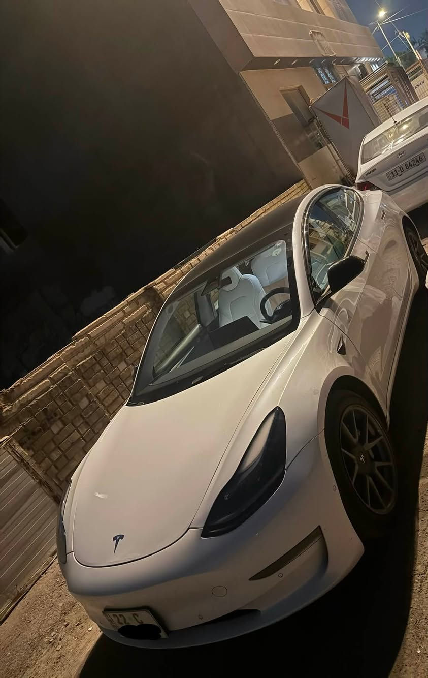 تيسلا مودل 3 اون لاين تك ماطور (154$ ورقه ) 
رقم اربيل هزه وسنوية كامله ، باسمي تحويل ثاني يوم
السياره نضيفه كلش وداخلها اسود مسوي ابيض 
مواصفاتها معروفه ومفوله
رادارات وكشنات كهرباء وتدفئة وتبريد وغيرهن
مكانها بغداد ، شاحنه 32 امبير وياها بردات مال بانروما علمود الحر ، سياره كاملة مكمله شحنها ممتاز جداً
قطعه وحده صبغ جاملغ امامي، لا شاصي لا لغد لا داخل
سياره بحالة كلش ممتازه
مكاني بغداد شراي اتصل وتعال شوفها وتدلل


**إذا كنت صاحب هذا الإعلان وتريد حذفه لأي سبب، رجاءا أرسل رسالة إلى الدعم الفني**