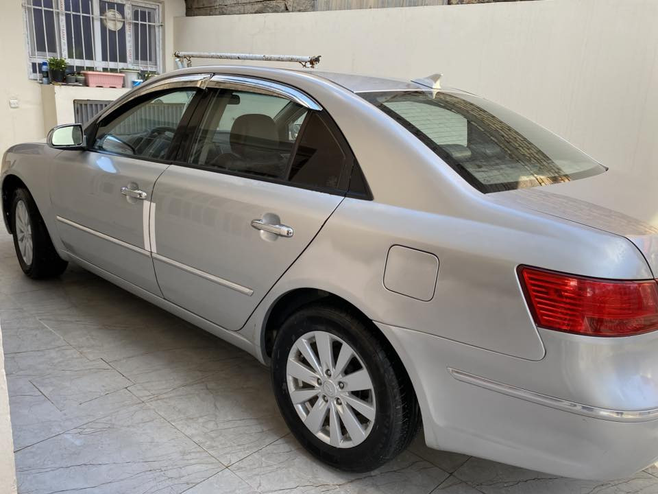 سوناتا 2009 محرك 2400 مفتوح على الضمان وكير على الضمان وارد أمريكي تدفئة وتبريد شاشة وكاميرا تخم تاير نظيف حدادية نظيفة داخل جلد 
مجموعة بانزين على الضمان مثل ما موضح بالوصل 60 الف كيلو الدهن وكالة 
السنوية لل 2029 

الضرر مثل ما موضح بالسونار بدون شواطي 
السعر 115 وبيها مجال بسيط
عنوان ديالى بعقوبة حي المعلمين 
رقم صاحب السيارة ***********
