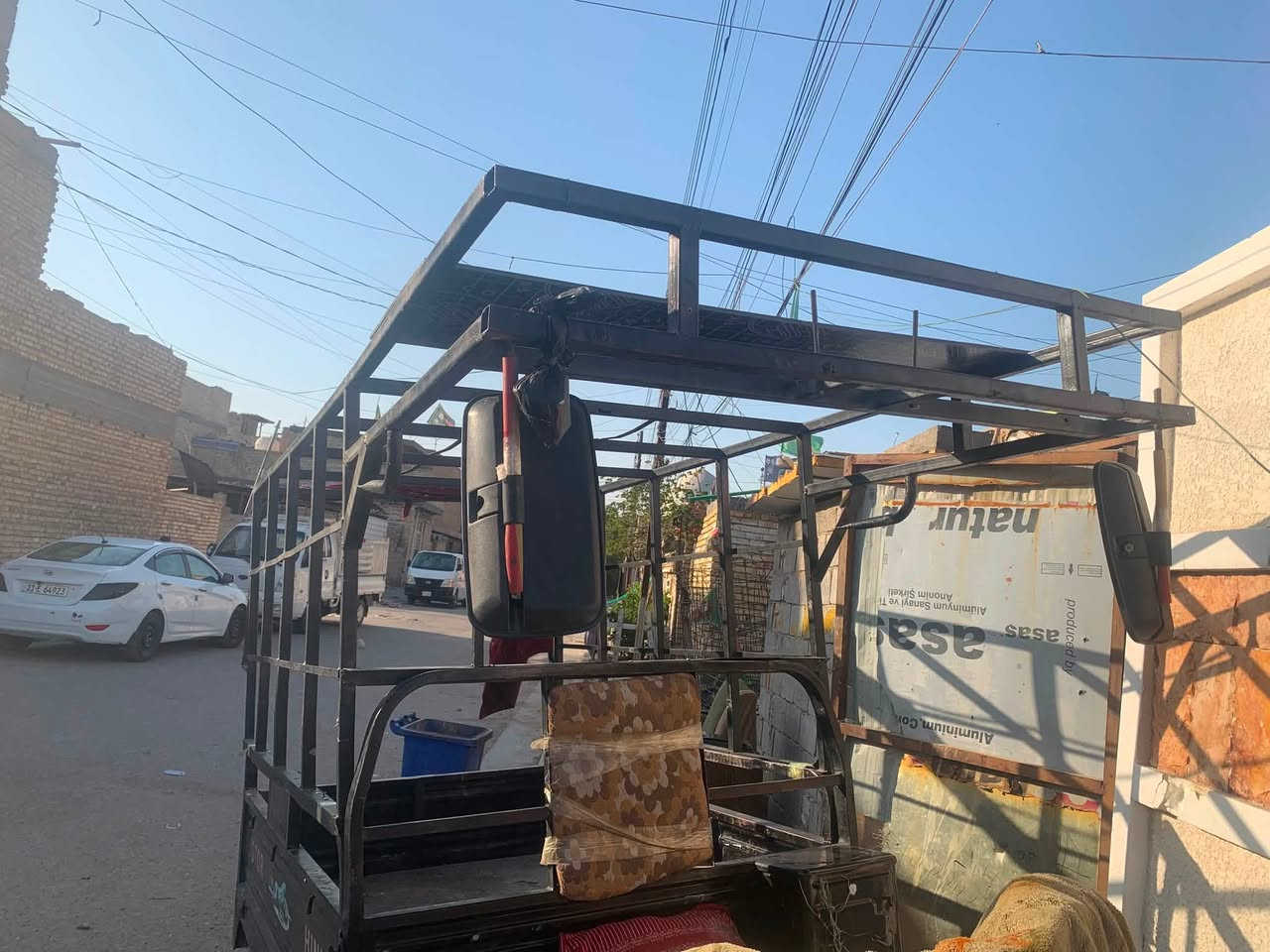السلام عليكم محجر صقر للبيع سعر 150وبي مجال قليل مكاني الحسينيه خدمات مسقط ***********
