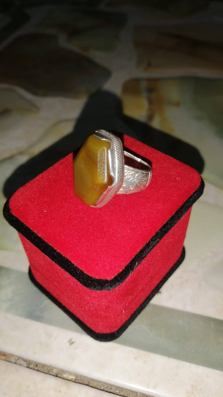 السلام عليكم عيوني للبيع شرف الشمس وياقوت ثنيهن 75 وبيهن مجال


**إذا كنت صاحب هذا الإعلان وتريد حذفه لأي سبب، رجاءا أرسل رسالة إلى الدعم الفني**