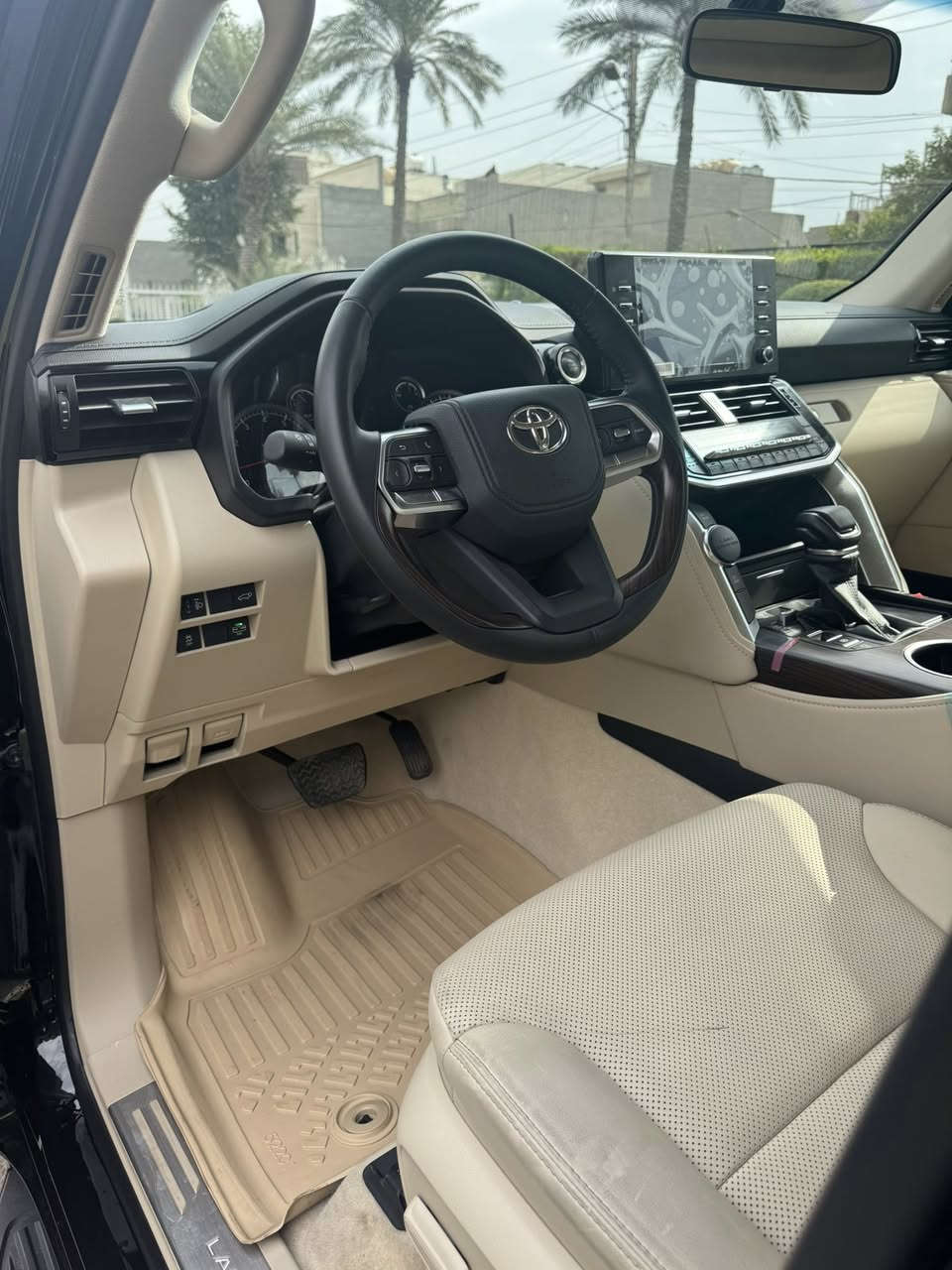 Land cruiser GXR Limited 2024
لاندكروز GXR موديل 2024 زيرو بعدها بريحة الشركة وبسعر مناسب جوه السوك
ماشية الفين فقط مغلفة PPF امريكي اصلي ب 15 ورقة افضل نوعية ضمان 10 سنوات
مكينة 4000 تنفس طبيعي المرغوبة 
السيارة لمتد اصل فول مواصفات ثلاث شاشات تطبيق غراضها وبصماتها كلها موجودة
رقم بغداد سنوية باسمي هزة جديدة تحويل مباشر
السيارة زيرو ومرقمة ومغلفة بالكامل وجاهزة وحتى سونار بيها من بدي كار

السعر مناسب  705 $ وبي مجال 

مكان السيارة بغداد حي الجامعة
*********** غيث الكبيسي
