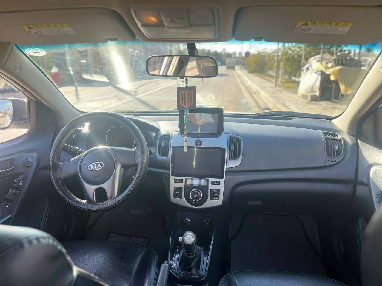 🚨مكلف بالنشر 🚨
السلام عليكم 
فورتي مديل ١٢  لون ابيض  ماشيه ١٢١ 
محرك gdi  تبريد تدفئه مفوله  وارد 
سياره نص فول 
سياره جلد  
تخم تاير جديد 
سنويه باسمي  رقم انكليزي تسقط.   ٢٠٣٠ 
السعر ١٠٦ وبيهه مجال 
*********** كربلاء 
شارع البارون
