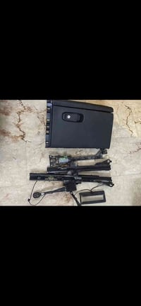 قطع غيار • اغراض سيارات • للبيع