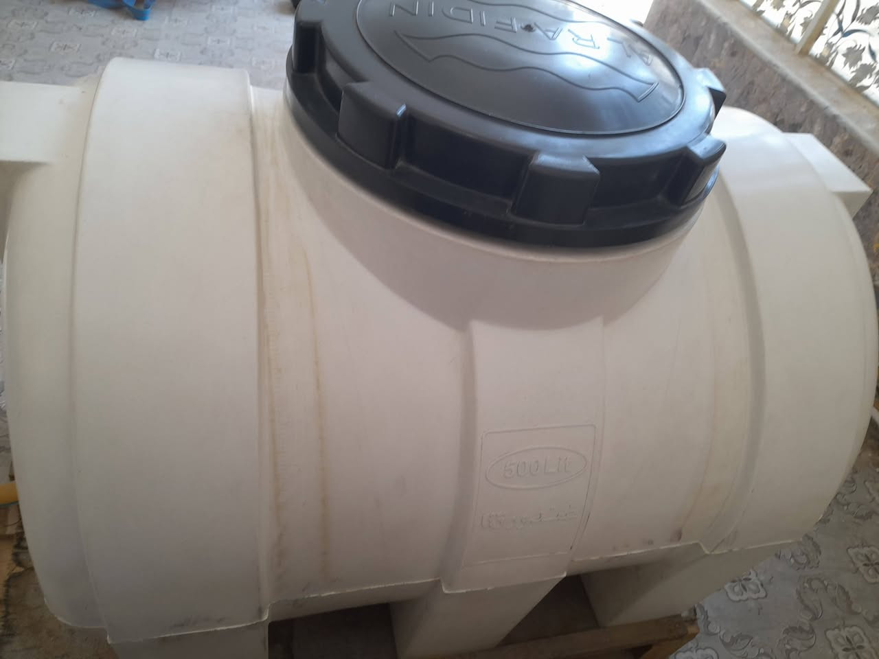 خزان  الاصلي مو العادي ابو500 جديد استعمال ٣ أشهر ونترك مكان كوفه ناحية الحريه ***********
