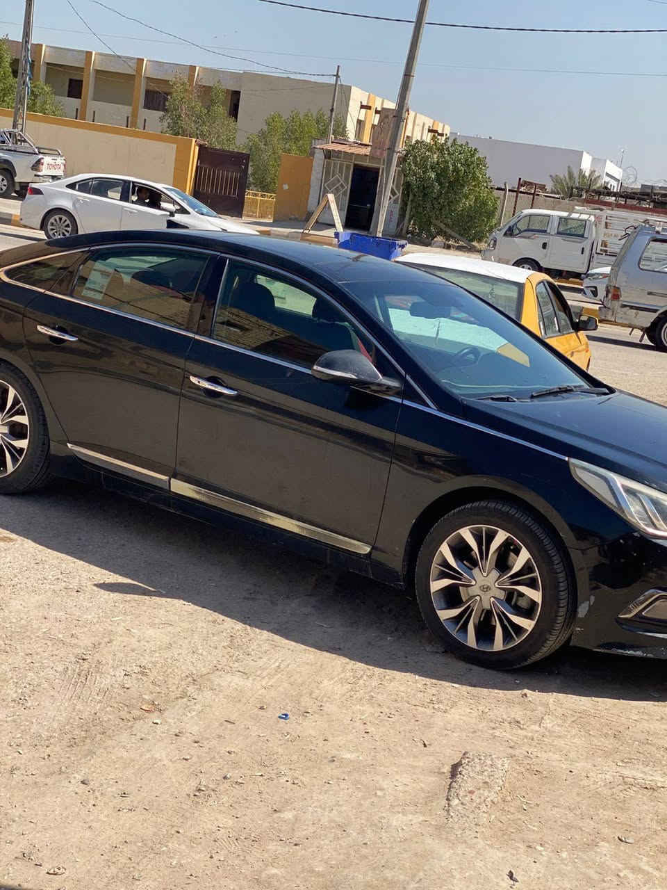 سلام عليكم سوناته 2015 رقم سليمانيه فول موصفات مكفوله ما عده بارد بل باب الخلفي فتحه وبني رامه ساي بريك بصمه السياره بصمه برده خلفيه ورا وبرده بلادي  جانبيه حساس أمامي خلفي رادار مري نقطه عمياه  السعر 135 عنواني الدوانيه مركز رقمي ***********
