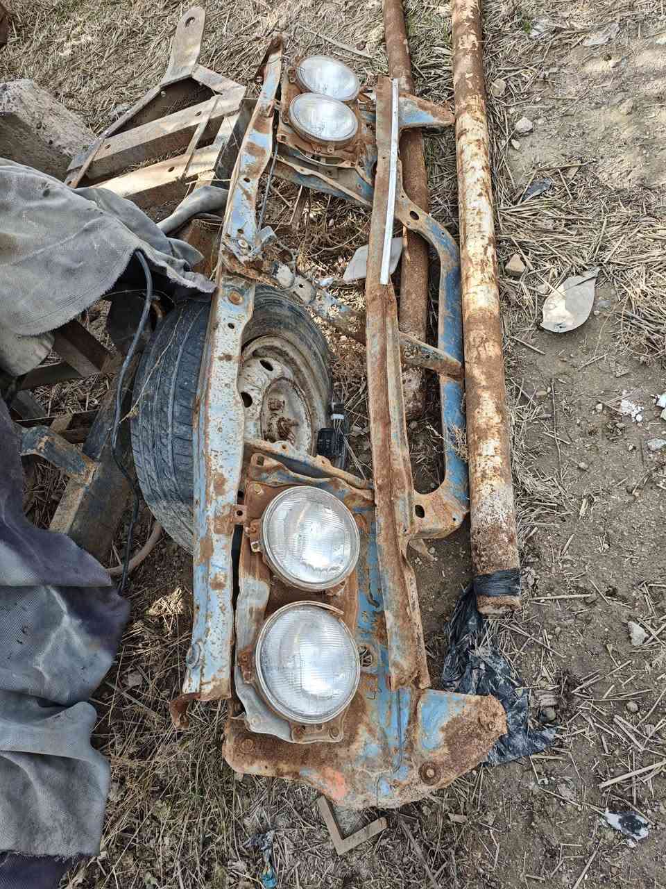 سلام عليكم غراض كراون 77و79 للبيع رقمي *********** مكاني ديوانية
