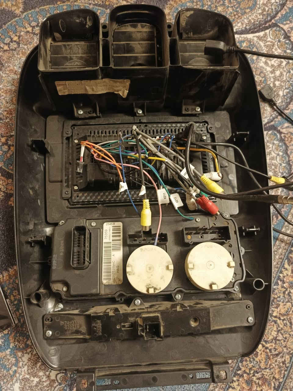 سلام عليكم شاشه مال دوج 2007 البيع كامله السعر 125الف ***********واتساب
