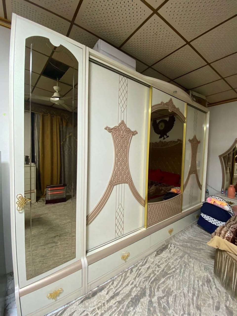 السلام عليكم غرفة اخشاب  للبيع متكونة من 10 قطع نضافتهة 90./. سعرهة (مليون 250 الف)
المكان شهربان الاحمر


**إذا كنت صاحب هذا الإعلان وتريد حذفه لأي سبب، رجاءا أرسل رسالة إلى الدعم الفني**