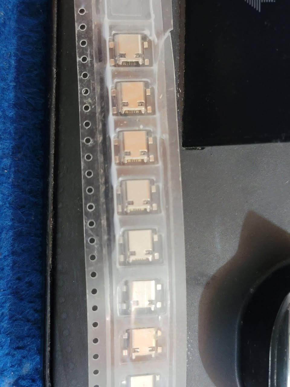 سلام عليكم عندي من ذاني تقريبن ١٠٠ قطعه البيع الي يريدهن يخابرني سعر القطعه (بالف ) مكاني بغداد حسينيه معامل رقم *********** واتساب موجود
