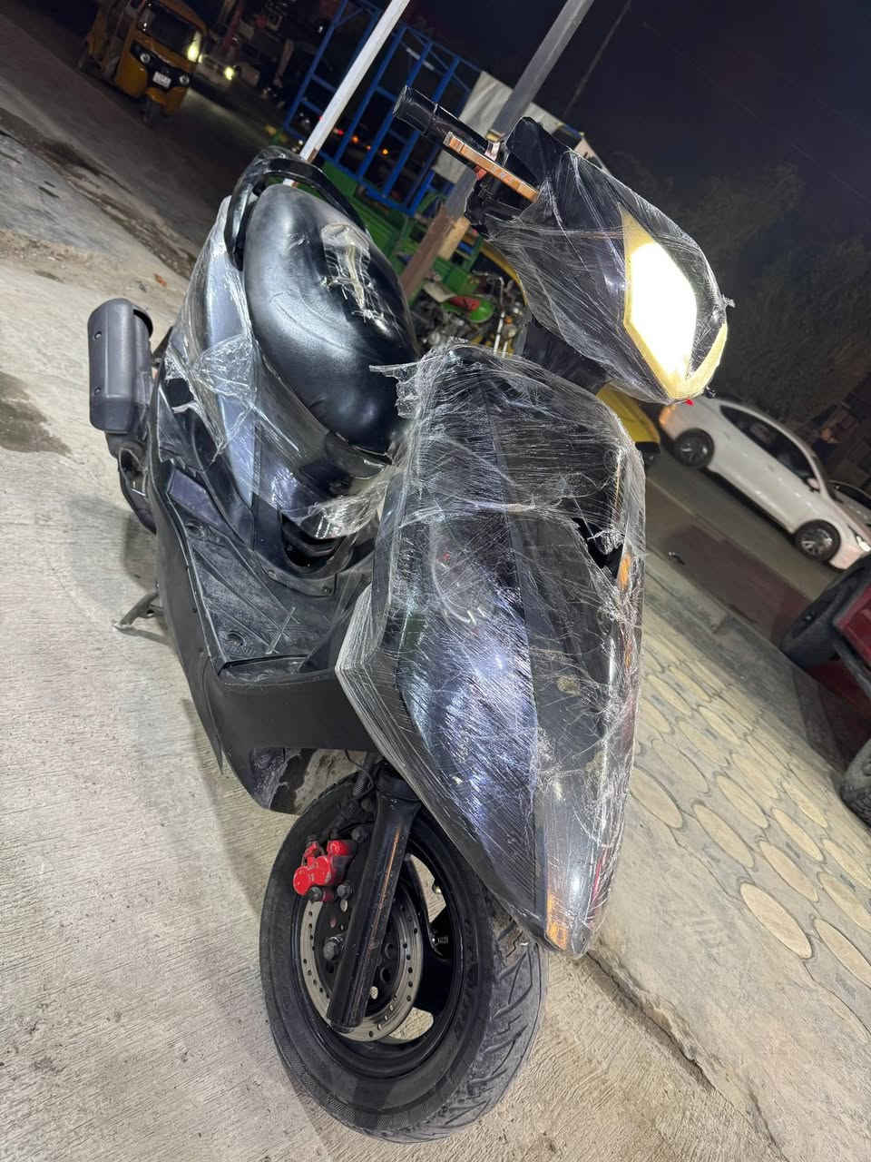 السلام عليكم عندي دراجه للبيع ماكس ثعلب 140 
دراجه كامله بدون نقص مكينه ناعمه 
السعر 400 وبيه مجال حك الجيه 
***********
