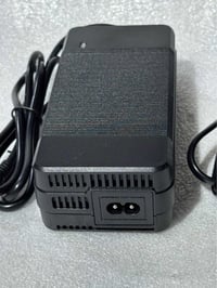 شاحن ٤٨فولت • ليثيوم • مقاوم للاشتعال