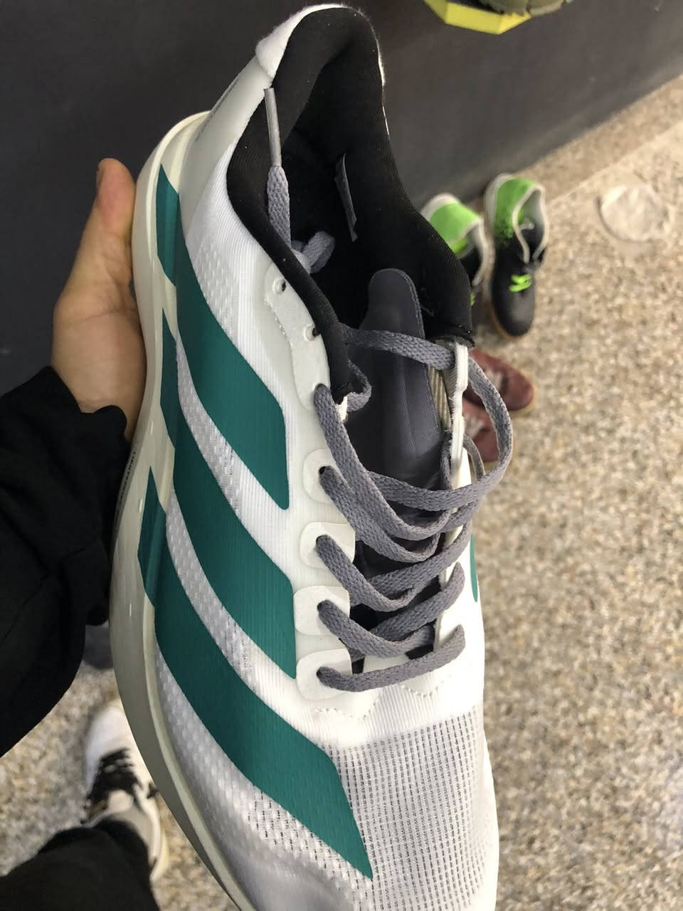 اديداس ادزيرو ماستر
قياس 44 
سعر 25 
توصيل جميع محافظات العراق 5


**إذا كنت صاحب هذا الإعلان وتريد حذفه لأي سبب، رجاءا أرسل رسالة إلى الدعم الفني**