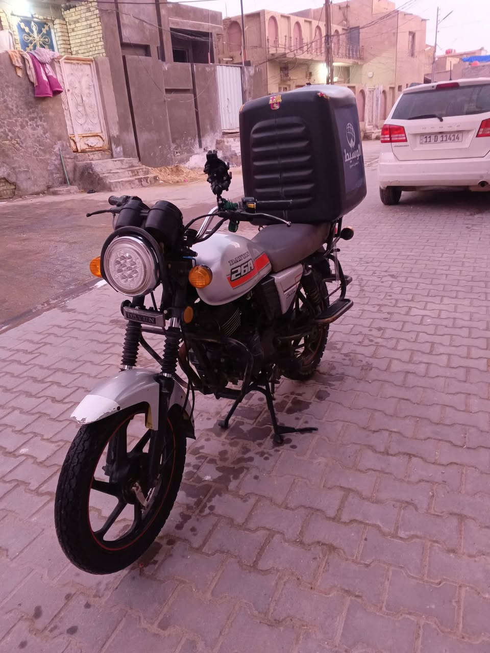 دراجه دايون بيع موديل 20
***********اتصال 
وراق صولي فول دراجه نقصهه شغلات بسيطه 
سلف شغال كلشي بيه يشتغل سبب بيع متوازي
