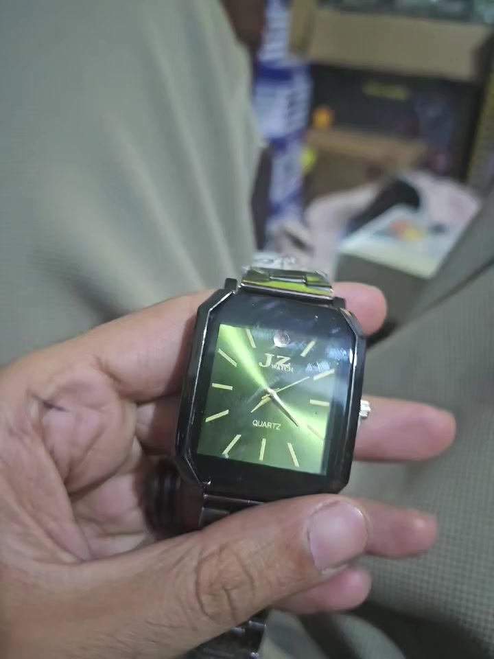 ساعات لقطعه ب٥


**إذا كنت صاحب هذا الإعلان وتريد حذفه لأي سبب، رجاءا أرسل رسالة إلى الدعم الفني**