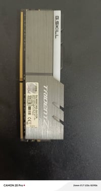 رامات DDR4 • CL16 • مستعملة نضيفه
