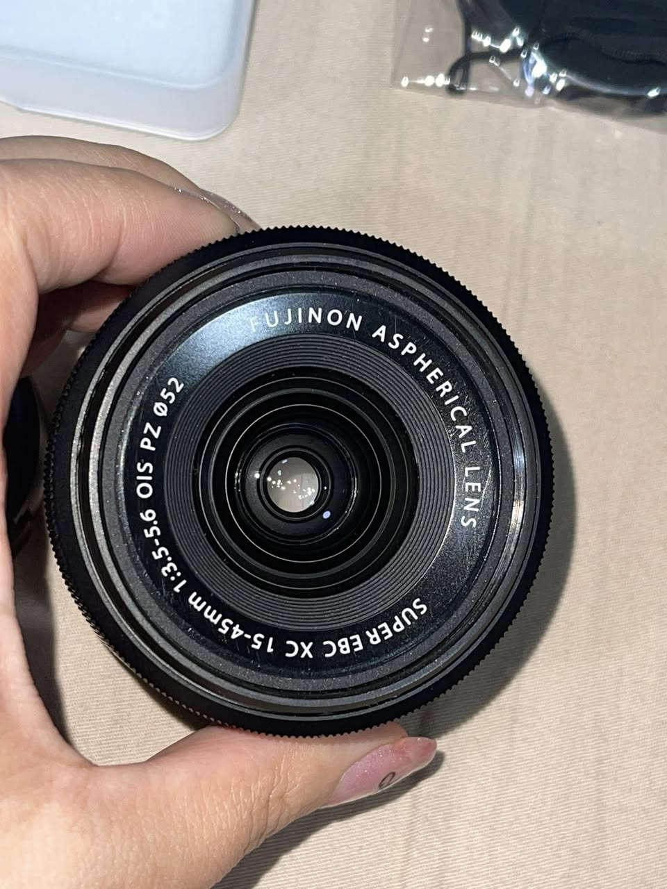 عدسة فوجي 15-45 mm قطر 52 نظيفة مستعملة شي بسيط ومابيها شخط يجي وياها فلتر UV وغطاء عدسة احتياطي ٢ 
السعر ٢٥٠ شامل التوصيل وبيها مجال


**إذا كنت صاحب هذا الإعلان وتريد حذفه لأي سبب، رجاءا أرسل رسالة إلى الدعم الفني**
