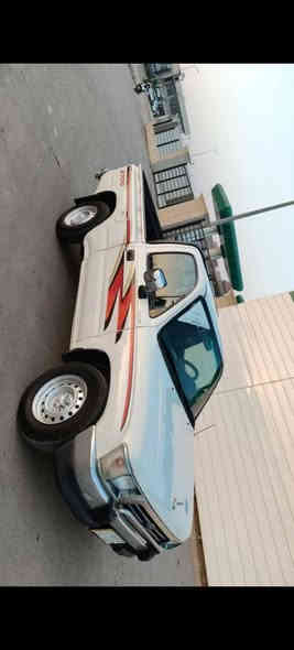 سلام عليكم بيكم للبيع موديل 1999 مكفولة من ضربه وتبديل كير محرك حداديه جديده تخم تاير جديد السياره جديده معنى الكلمه السعر 85 وبيها مجال *********** مكلف بالنشر
