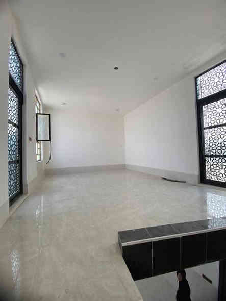 بيت جديد زيرو6كيلو مقابل مجمع الهندسي ايجار350اتصال***********
