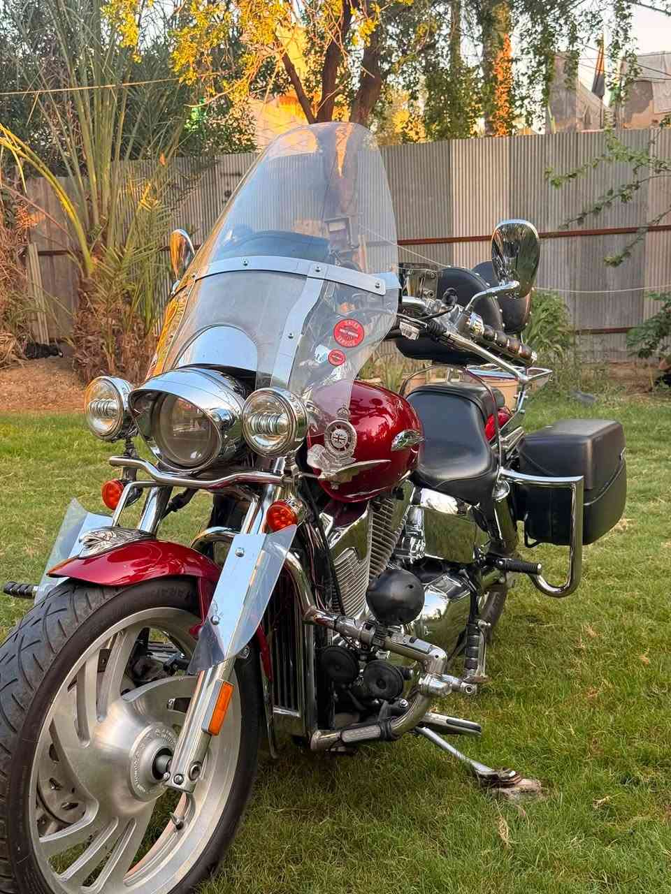 للبيع VTX 1300 رقم بغداد بسمي موديل 2004  ماشيه 33 KM 
الدراجه من امريكه اليه يعني على ايدي دراجه بلكارتون كلك نقص مابيه 
التزويد لعلدراجه كله كاصه من خارج العراق اني زودته 
تزويد كله اصلي 

قباقه استيل عل المحرك

استيل عل الشاصي + استيل عل الكاردن

هوائيات

مسطرة لاجكترات واشاير

نسر جاملغ اصلي

درع امامي اصلي درع خلفي شغل علي بدر

دوس ام النشره 

استرايح ام الجف

سماعات امريكيه

كلاص استيرن عدد 2 اصليات

جامه مضلعه

جنط شركه هوندى هنه والقواعد اصليات

تجوه سايق

قاعده رقم ام الاشاير 

تخم تاير  من البرازيل جدد

سيبايه خلفيه طويله 

قباقه سل ستيل مجمع استيرن + قبق عنبار

صفاحيات استيل شركه هوندى اصليات مو تجاريات 

قبق ستيل عنبار امامي

شباك استيل راديتر اصلي 

مكاني اطراف بغداد قريب البوابه مال راشديه 

السعر 70 وبيه مجال لليجي عليه 
وبلخير لصير من نصيبه 

***********
