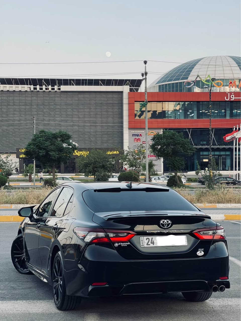 Toyota Camry se 2023
تۆیۆتا کامری ٢٠٢٣ se 
رەنگی رەش 
زۆر خاوێن و بێ مەسرەف
سەیارەکی زۆر جوان
سێ مۆدی لێخورین
گێر و مەکینە بەشەرت بێ کێشە بێ کرانەوە 
تەبرید بەشەرت 
ھەموو شتێکی بەشەرت
ناو کرێمی 
٤٩ مایل رۆشتووە 
سەیارەکە سێ پارچەی  سبوخە، 
(بۆنیت و چاملخێکی پێشێ و چاملخێکی دوایێ سبوخن)
پارچە گۆرانی نییە 
پەرەشووت بەس ھی سوکان تەقیووە 
سعر: ١٨٠ وەرەقە و  مەجالێکی کەم
ژ.م: ***********         
تکایە ئەگەر موشتەری نیت تەلەفۆن مەکە رانية, السليمانية
