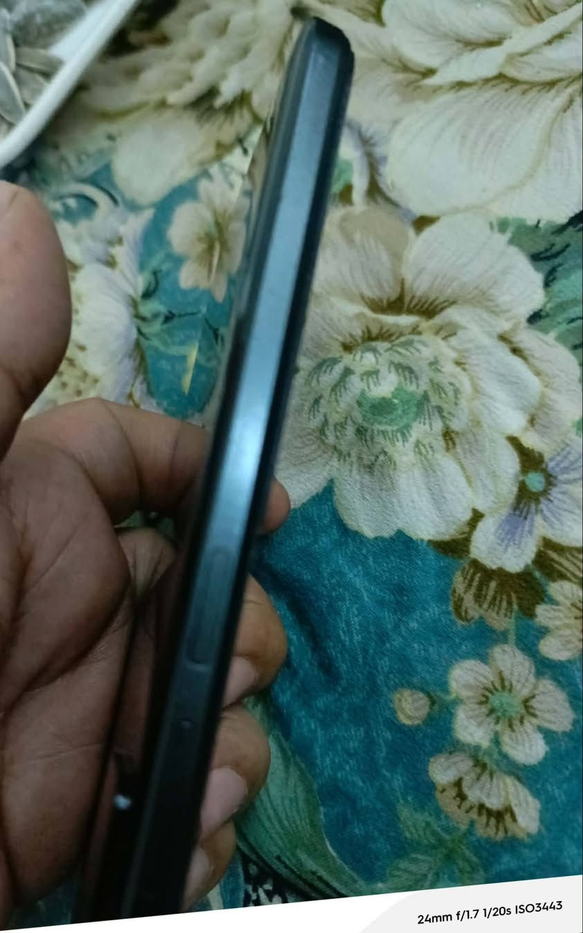 السلام عليكم
Redmi Note 12s للبيع جهاز
الذاكرة 256GB
رام8
بطارية 5000
معالج G96
بوبجي 60 فريم 
السعر 140


**إذا كنت صاحب هذا الإعلان وتريد حذفه لأي سبب، رجاءا أرسل رسالة إلى الدعم الفني**