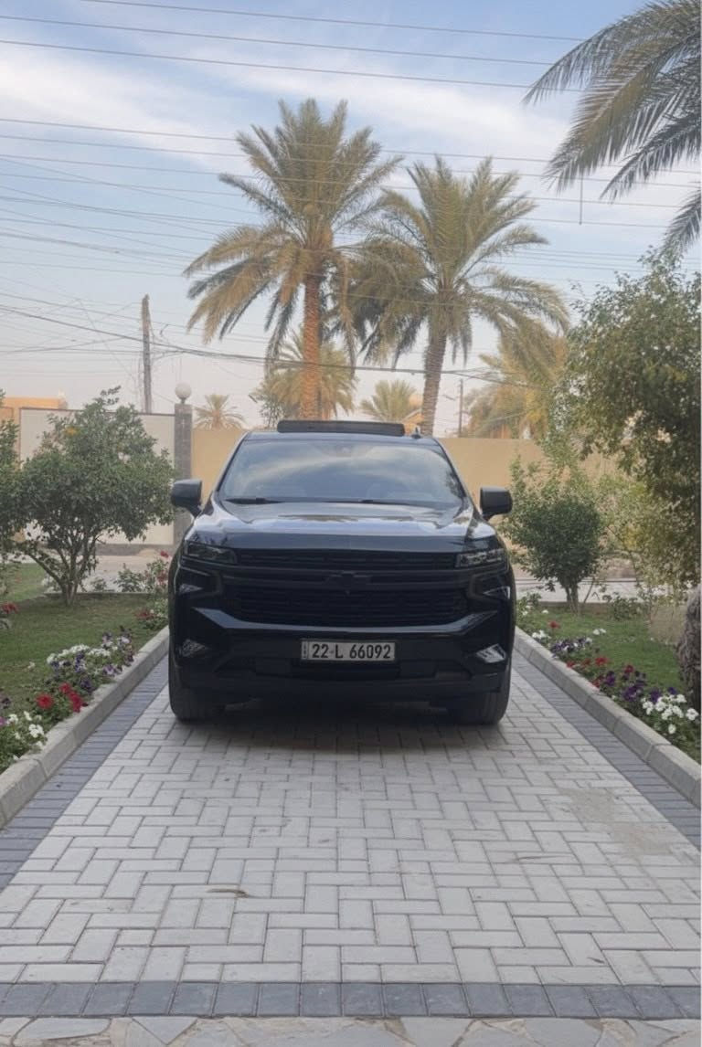 السلام عليكم 
تاهو 2021 بريمير 
اعلى مواصفات بالتاهو 
معروفة مواصفاتها ام الجكات
السيارة رقمها اربيل بأسمي 
ماشية 145 الف 
السيارة بيها شخط شبر بالباب مال سايق جوة المراية 
مسوي بي بي ار ومجرور كرت يعني مصلح وبيها رصعة
وبيها شبر صبغ بالدعامية الخلفية
البقية كفالة كلها من الدعامية للدعامية 
مكان السيارة بغداد ورمادي
رايدها ب465 وبيها مجال بسيط 

***********
