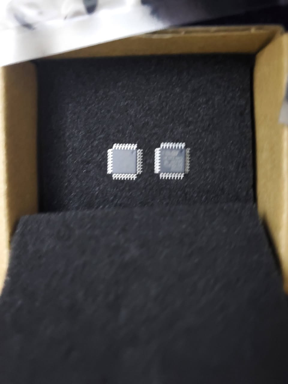 شلعه الكترونيات بهذا الشكل مقاومات ولدات وهيج امور بهذا الشكل


**إذا كنت صاحب هذا الإعلان وتريد حذفه لأي سبب، رجاءا أرسل رسالة إلى الدعم الفني**