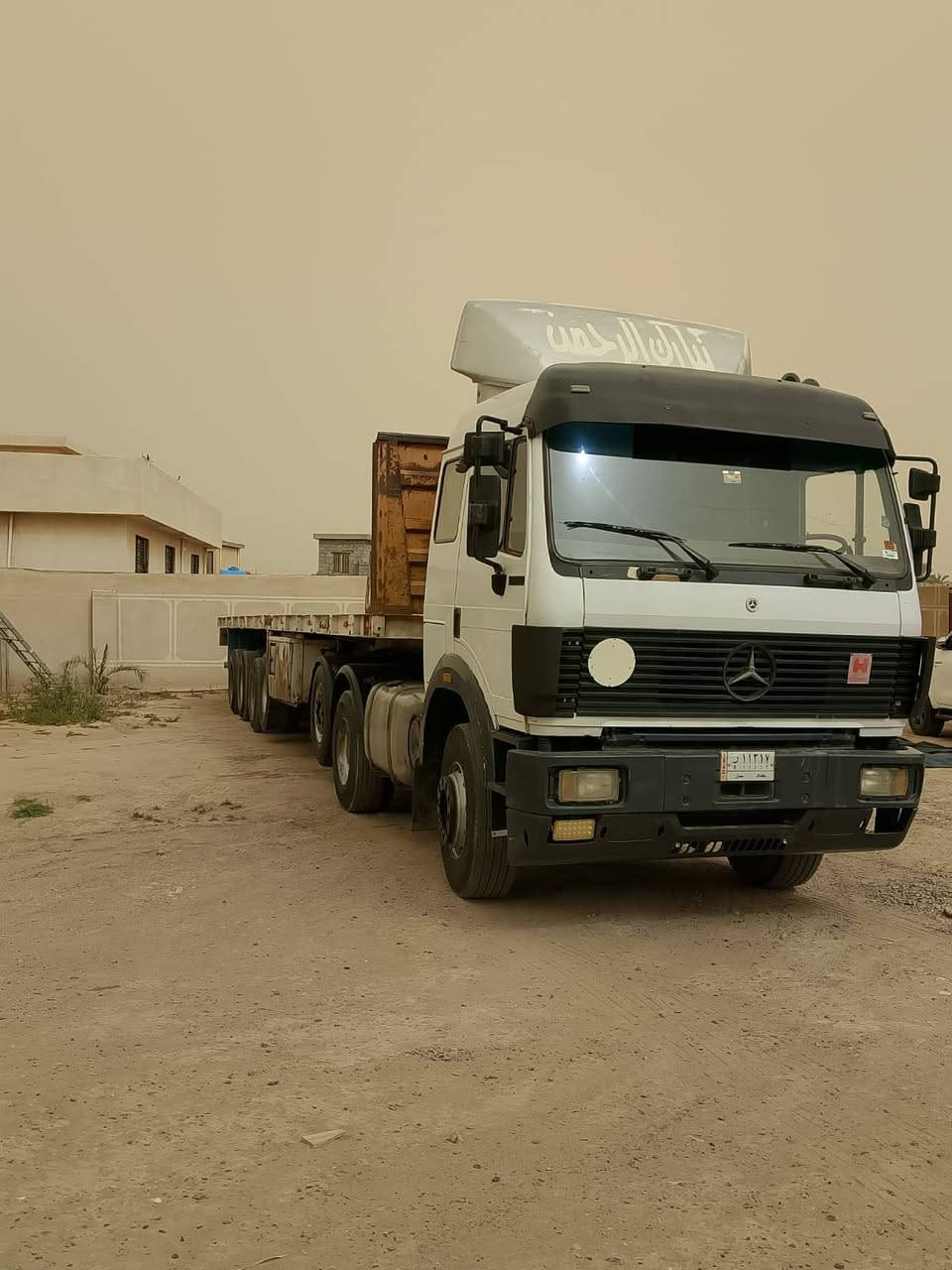 السلام عليكم سياره للبيع موديل 92 مجموعة اكتروس حجم 48 سياره جاهزة لشغل مع عربانه حدادي 4 محاور سياره كفاله عامه مكان بغداد  تفاصيل وسعر   ***********.  ***********
