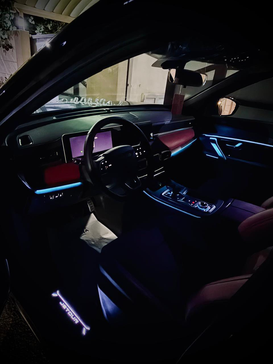 جيتور X70 plus comfort 2026
السيارة مكفولة من كلشي وكالة
ماشيه 9400 كيلو 
السيارة رقم بغداد بأسمي 
السيارة ضمانها عشر سنوات او مليون كيلو 
بانوراما طول 110cm 
كشنات جلد احمر رياضي 
شاشة متصلة
كرسي كهرباء 
انارة داخلية 
وضعيات قيادة eco-sport
وضعيات ستيرن eco-sport
4 كاميرات
360°
رادارات 
ويل حجم 20 
مري شفط
7 راكب
السعر 171 وبيها مجال
للتواصل: 
*********** 
***********
واتساب برقم الاثير
