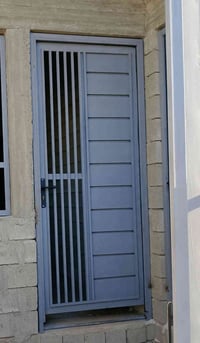 باب حوش • ابواب وشبابيك • حي الكرامة الموصل