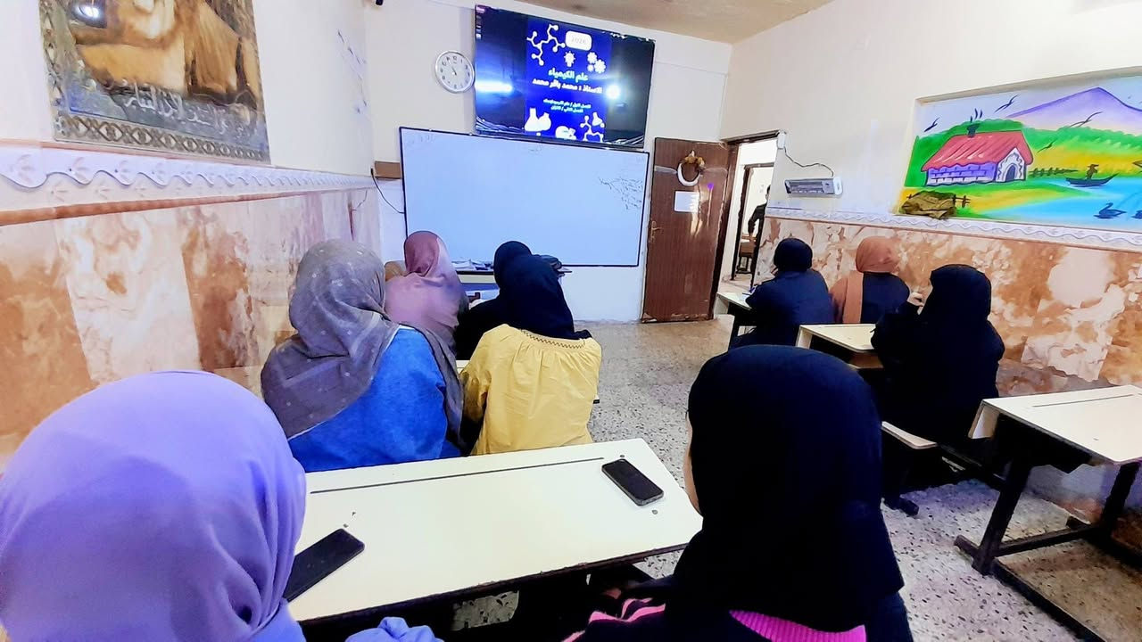 معهد السياب لدروس التقوية
يعلن عن استمراره بالتسجيل  لدورات مركّزة للصف السادس الإعدادي                                     
(علمي – أدبي) | (بنين – بنات) | (خارجي – صناعة – تجارة – مهني)
🔸 لجميع المراحل ولكافة الاختصاصات ✍️
🔸 بإشراف #نخبة من أفضل #الأساتذة المتخصصين 💯

🎓 أساتذة المرحلة #المتوسطة #والإعدادية:

1. أ. حسين الشويلي – اللغة #الإنكليزية
2. أ. ليث الساعدي – اللغة #الإنكليزية
3. أ. حسين الشيحاني – #الرياضيات
4. أ. نوري التميمي – #الرياضيات
5. أ. علي المحمداوي – #الرياضيات
6. الست فاطمة وجيه – اللغة #العربية
7. أ. حيدر السوداني – #الفيزياء
8. أ. محمد العربي – اللغة #العربية
9. الست زهراء الموسوي – #الكيمياء
10. أ. حيدر إبراهيم – #الأحياء
11. أ. عمار الساعدي – #الكيمياء
12. الست زهراء حسن – #الفيزياء
13. أ. محمد باقر البزوني – #الأحياء
14. استاذ حيدر كاظم منشد العكيلي #الفيزياء
15. الست مريم فائز – #الاجتماعيات
16- الست تبارك غالي – #الأحياء

📌 ملاحظة: نفس الكادر يدرّس طلبة الخارجي أيضًا.

🧒 أساتذة المرحلة #الابتدائية
(نظام الحقيبة 👜 ونظام الكتاب الواحد 📕):

1. الست مروة الكناني – الاجتماعيات
2. الست فاطمة الحميداوي – الإسلامية واللغة العربية
3. الست زينب الكعبي – اللغة الإنكليزية
4. الست هدى اللامي – الرياضيات   
5. الست زينة اللامي – اللغة العربية
بغداد – حي النصر الأولى
شارع المستوصف (شارع مأكولات حسين أبو التيا) – الشارع السادس
مقابل أسواق أبو مصطفى
📌 نفس بناية روضة جنات الغدير الاهلية 

📞 للتسجيل والاستفسار: اتصال او #واتساب  🔴التواجد يوميا من الساعة 3 الى 7 مساء
*********** 📱 | *********** ☎️

🎯 #نجاحكم_معنا 💯
سجل الآن وابدأ طريق التفوق👍.
