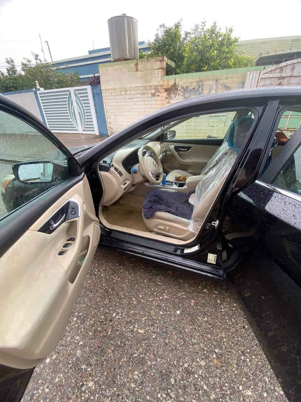 نیسان ئاڵتیما
مۆدیل 2013
مواسەفاتی S
گێڕ ئۆتۆماتیک 
ناو کرێمی 
رەقەم سلێمانی
چوار جام کارەبا
تەبرید ساردو گەرم بەشەرت
برێک abs 
کوشن کارەبا
سوکان ڤۆلیۆم 
بێ تەقەو ڕەقە 
سێ پارچەی پێشی سبوغە بۆنیت و هەردوو چاملغ

ژمارەی خاوەنی 
*********** كركوك, العراق
