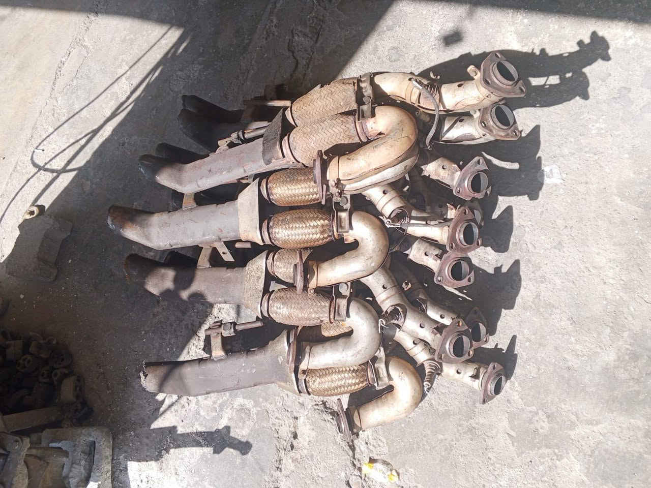 صالنصة مع هزاز رينو سافران بلادي كصة حاوية توصيل كافة محافظات ***********
