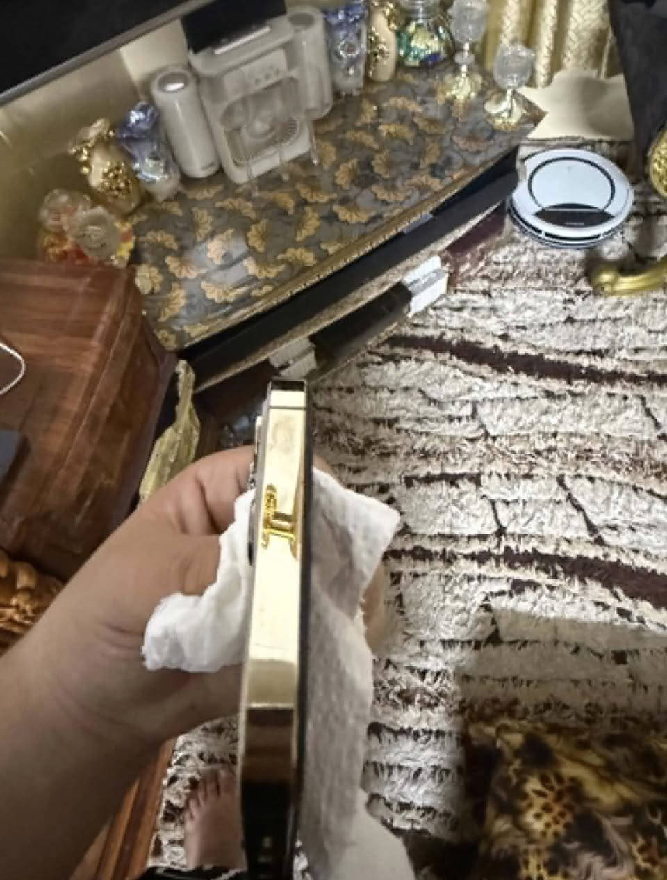 السلام عليكم آيفون للبيع
آيفون 12برو ماكس مبدل شاشا وبطاريه أصليات فيس إيدي شغال ذاكرته 512تك سيم  بسعر ال128جوه السوك السعر 365الف وبي مجال حك جيتك مكاني موصل الأيمن الرقم اسيا***********كورك بي واتساب ***********
