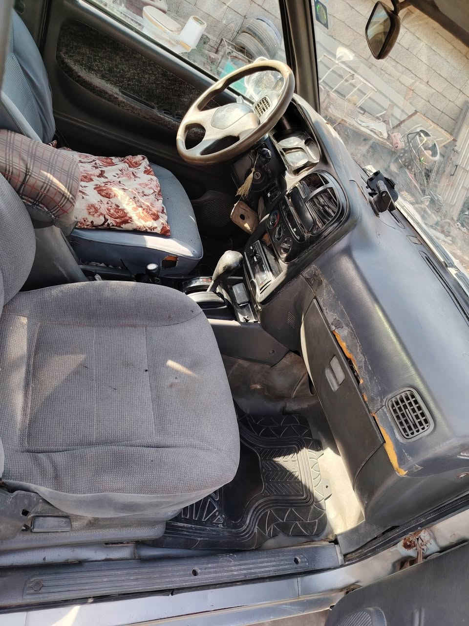 اسلام عليكم
كيا سبورتج موديل 2001
بسمي سنويتهة تنتهي2027
مكينه 2000مسكر كير اوتماتيك مكفولات
لاتنقيص ولا تبخير 
كهربائيات كلهة شغاله فتحه بلتنته
السعر 45وبيهة مجال مكان السياره بغداد بسمايه
رقم بغداد انكليزي
اي ستفسار ***********
