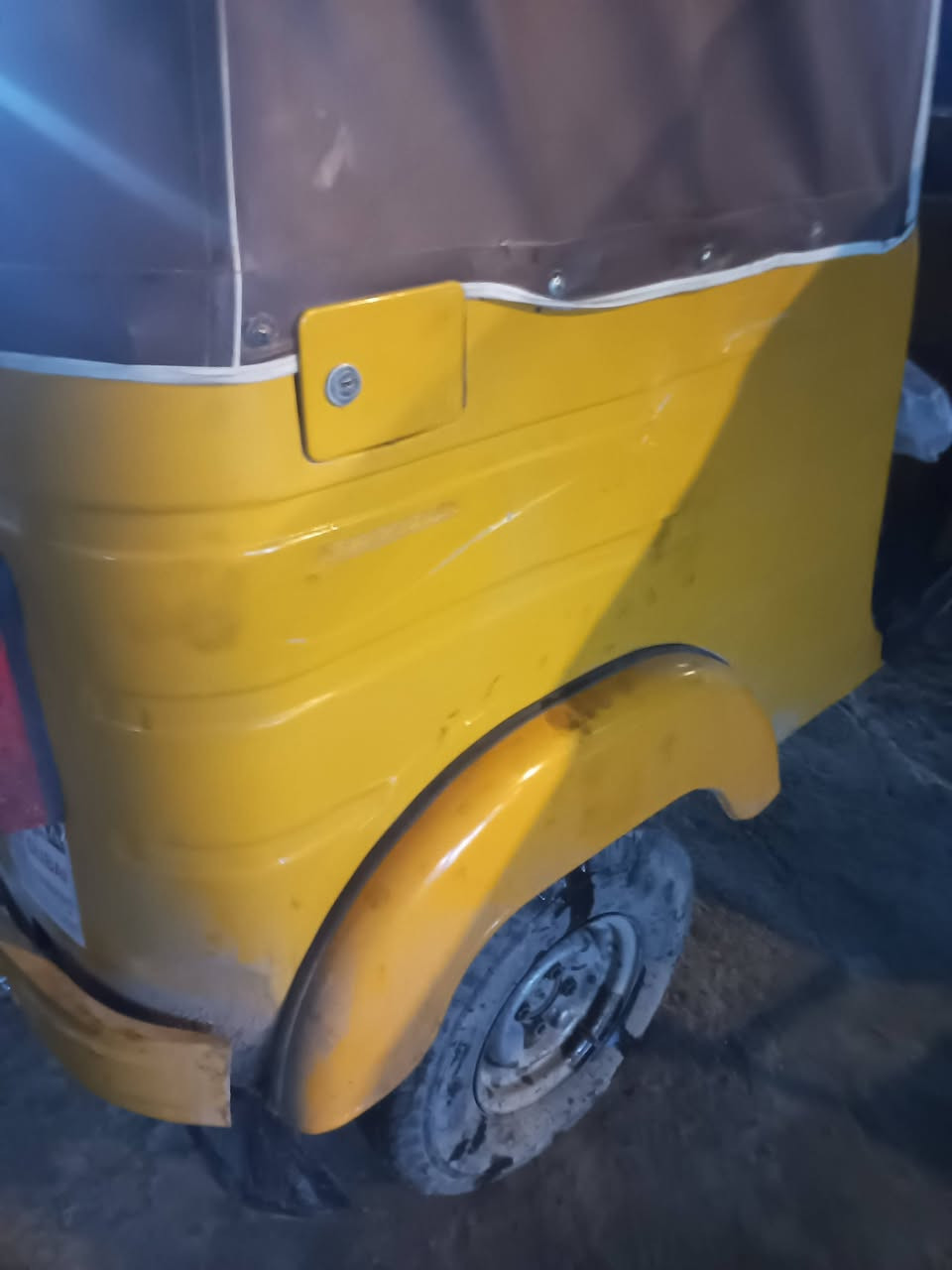 تكتك للبيع موديل 2019 رقم وسنويه *********** كربلاء المقدسة
