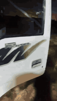 كيا فونتيرا ٩٨ قلاب محرك وكير واكسل مكفول قبل شهرين مجفت ٣٠٠٠ بأسمي ابيع فقط عقد مروري 55 وبيها مجال مكان المعامل بغداد ***********
